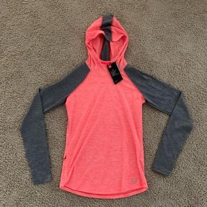 NWT Under Armour Heat Gear Hooded Long Sleeve